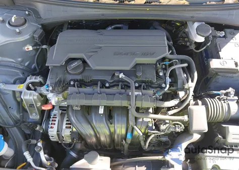 2022 Hyundai Elantra Sel z USA, uszkodzony, nr VIN KMHLM4AG5NU309995